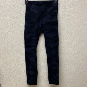 Lululemon Camouflage Cropped Leggings